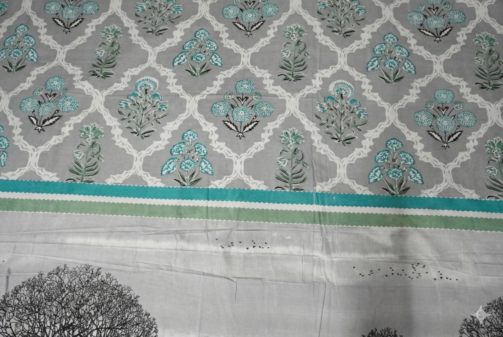 Bedsheet with Tree Silhouette & Floral Print – image 1