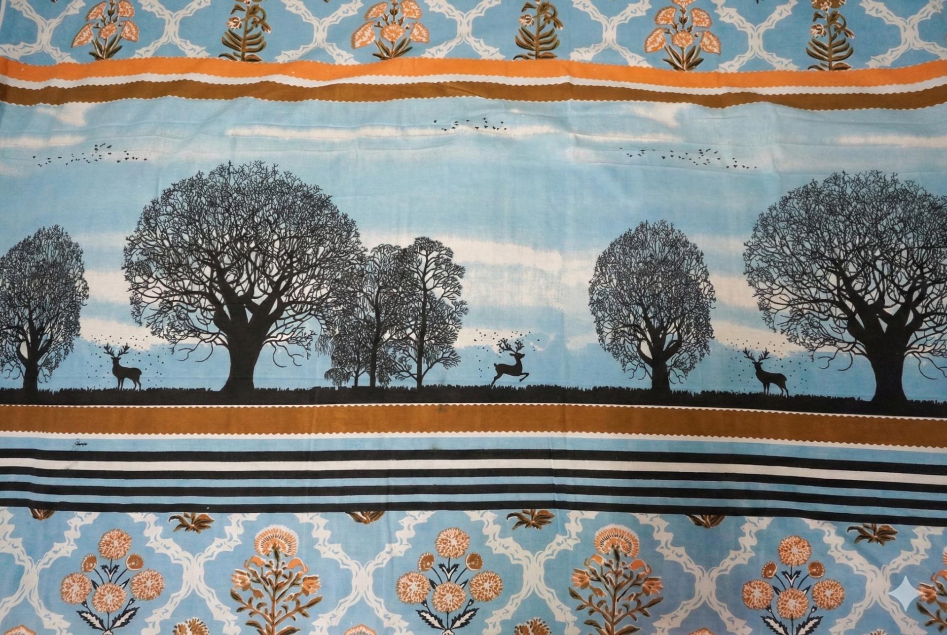 Bedsheet with Tree Silhouette & Floral Print – image 2