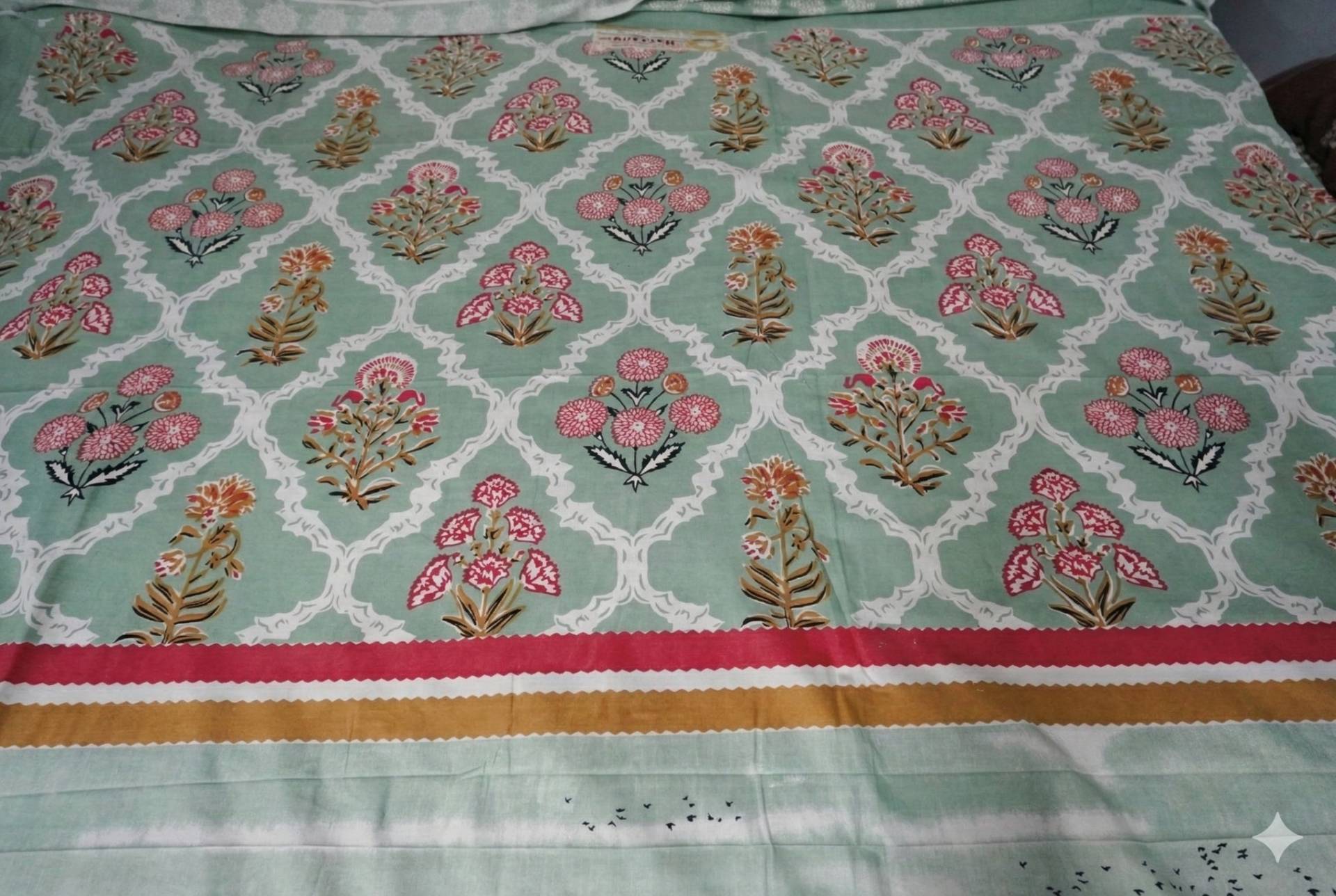 Bedsheet with Tree Silhouette & Floral Print – light green Kaibee (photo 2 of 3) – KaiBee